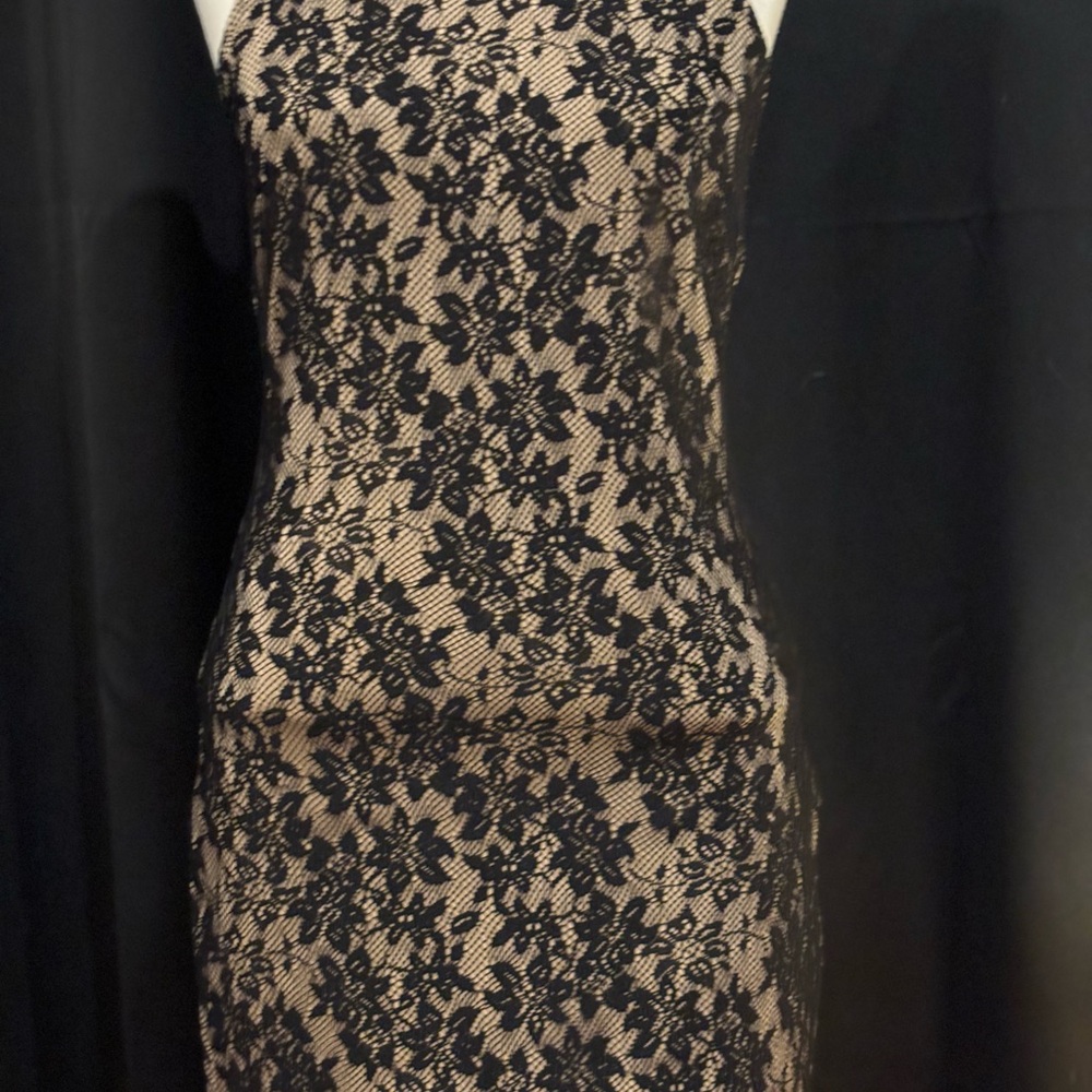 Forever 21 Black‎ and Cream Strapless Lace Dress